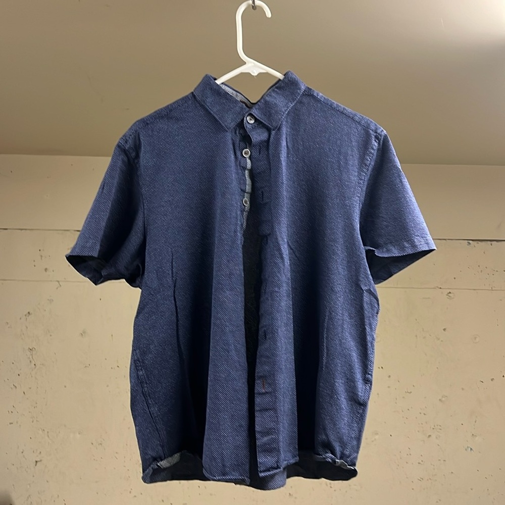 Men’s size 6 button shirt